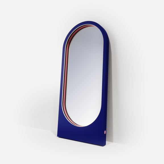 PLAYER MIRROR