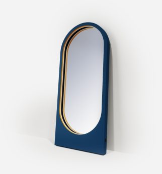 Lustro Player Blue Jeans Hogai – duże stojące lustro do salonu