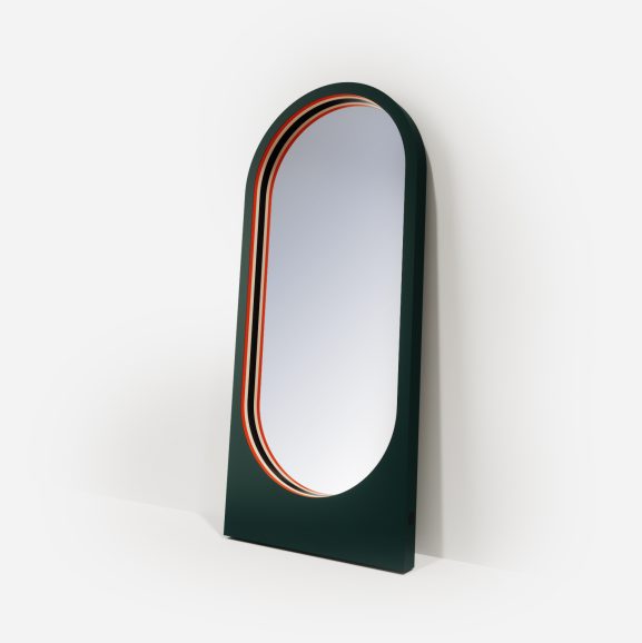 PLAYER MIRROR