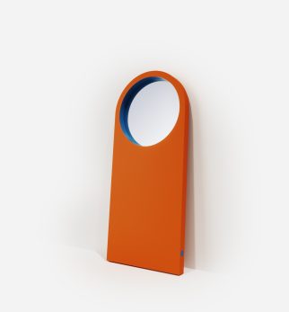 Lustro Cellist Orange Joy – ciekawe stojące lustro do każdego wnętrza