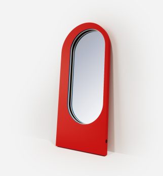 Lustro Artist Red Light Hogai – duże niesymetryczne lustro do salonu