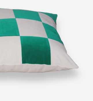 Ręcznie robiona poduszka Dreamer 50x50 z bawełnianego aksamitu marki Hogai.