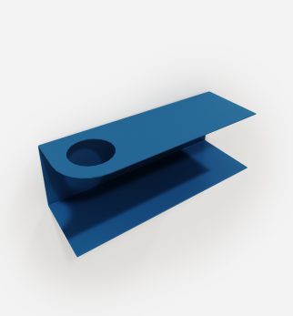 Minimalistyczna półka ścienna Smith z charakterystycznym wycięciem, w kolorze niebieskim Blue Jeans – designerska i trwała konstrukcja z metalu. Hogai.