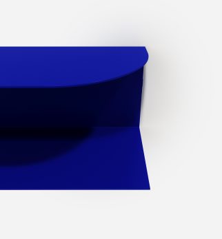 Designerska półka ścienna Miller w kolorze głębokiego kobaltu Cobalt Love – polski design. Hogai premium.