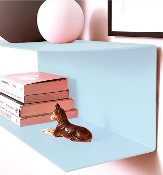 Designerska półka ścienna Miller w kolorze błękitnym Baby Blue – polski design. Hogai premium.