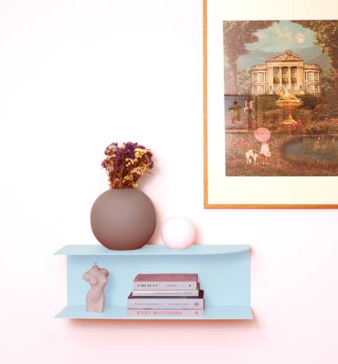 Designerska półka ścienna Miller w kolorze błękitnym Baby Blue – polski design. Hogai premium.