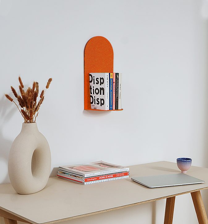 Metalowa pomarańczowa półka Painter Orange Joy. Hogai.