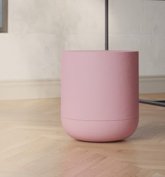 Minimalistyczny stołek Hogai Pianist Pink Power w subtelnym i radosnym odcieniu jasnego różu.
