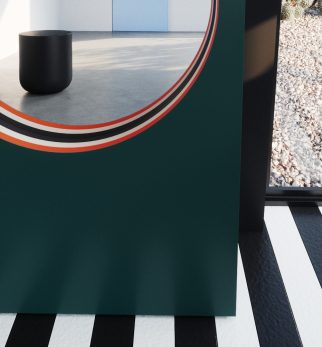 Lustro Artist Green Bottle Hogai – duże niesymetryczne lustro do salonu