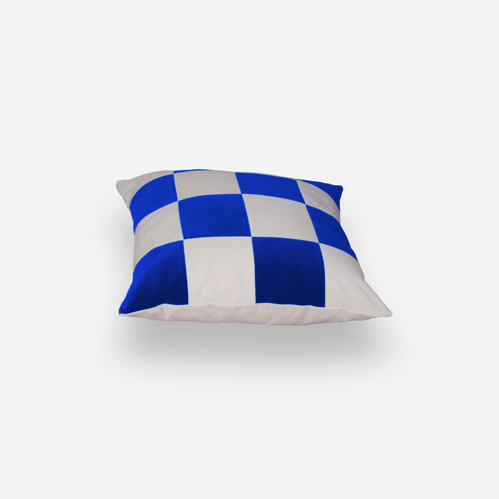 BUG_s1 | Hogai Ręcznie robiona poduszka dreamer 50x50 z bawełnianego aksamitu marki hogai.