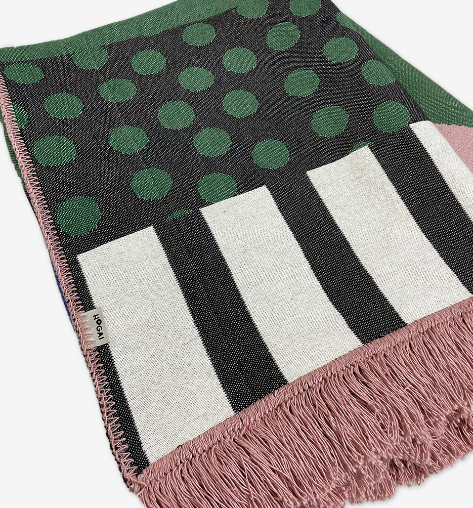 GreenPoint_k_podl2b | Hogai Designerska bawełniana narzuta na łóżko caregiver green point 165x210 cm – zielono-różowa, geometryczny wzór od hogai.