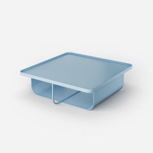 Błękitny designerski stolik kawowy Journalist Baby Blue Hogai – nowoczesny metalowy, o lekkiej i wyrafinowanej formie.