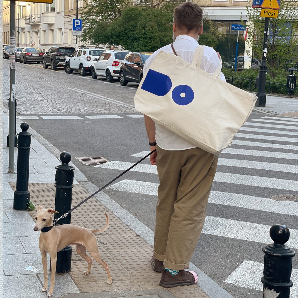 detal_cream14 | Hogai Torba miejska exclamation w kolorze kremowo-kobaltowym – elegancki i pojemny shopper bag dla niej i dla niego.