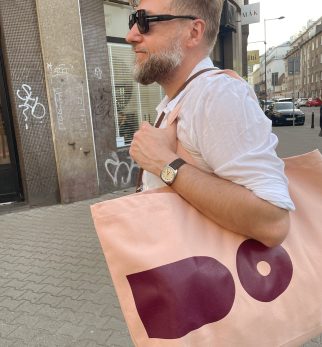 Torba miejska Exclamation w kolorze brzoskwiniowo-bordowym – elegancki i pojemny shopper bag dla niej i dla niego.