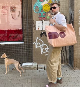 Torba miejska Exclamation w kolorze brzoskwiniowo-bordowym – elegancki i pojemny shopper bag dla niej i dla niego.
