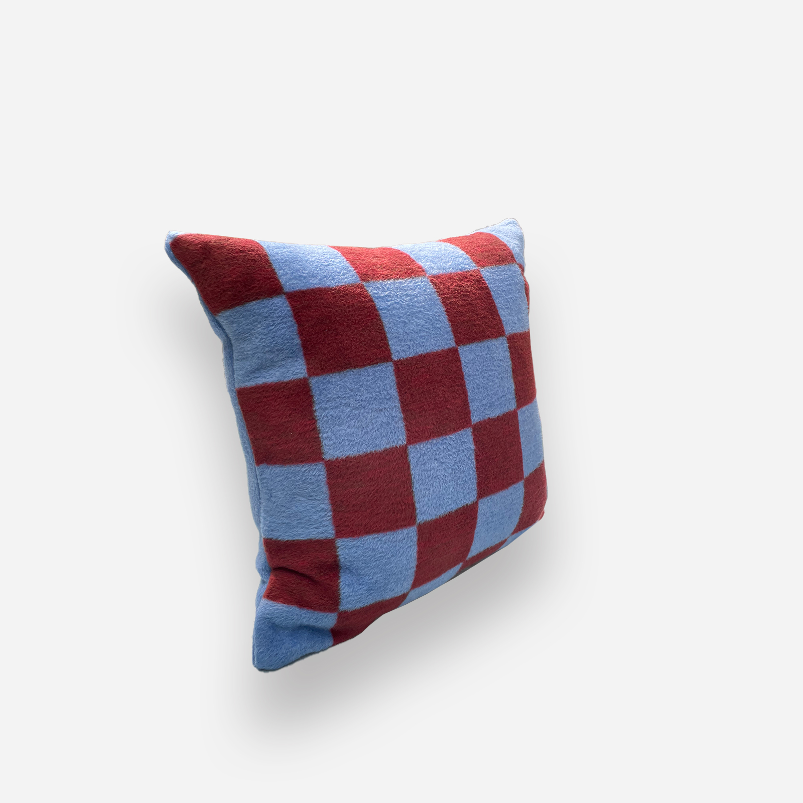BurgundyBlue_p | Hogai Puszysta poduszka w szachownicę chess burgundy-blue hogai – miękka poduszka żakardowa w kolorze bordowym i niebieskim.